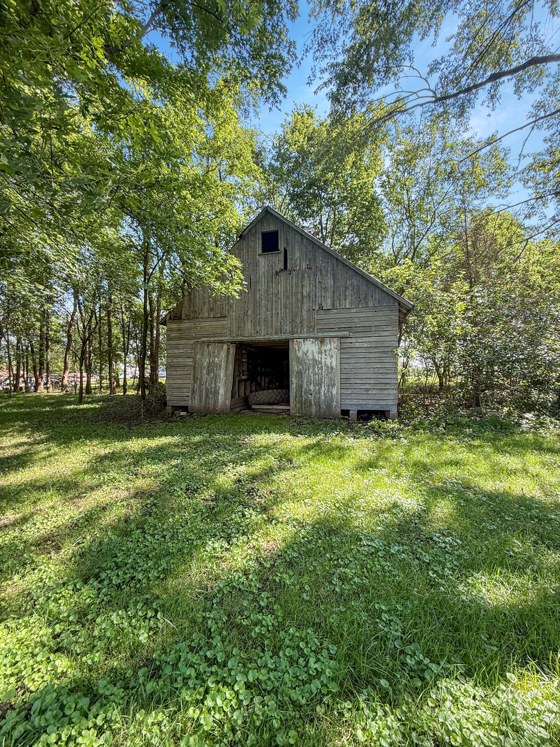 2088 County Road 3000 N Property Photo 19