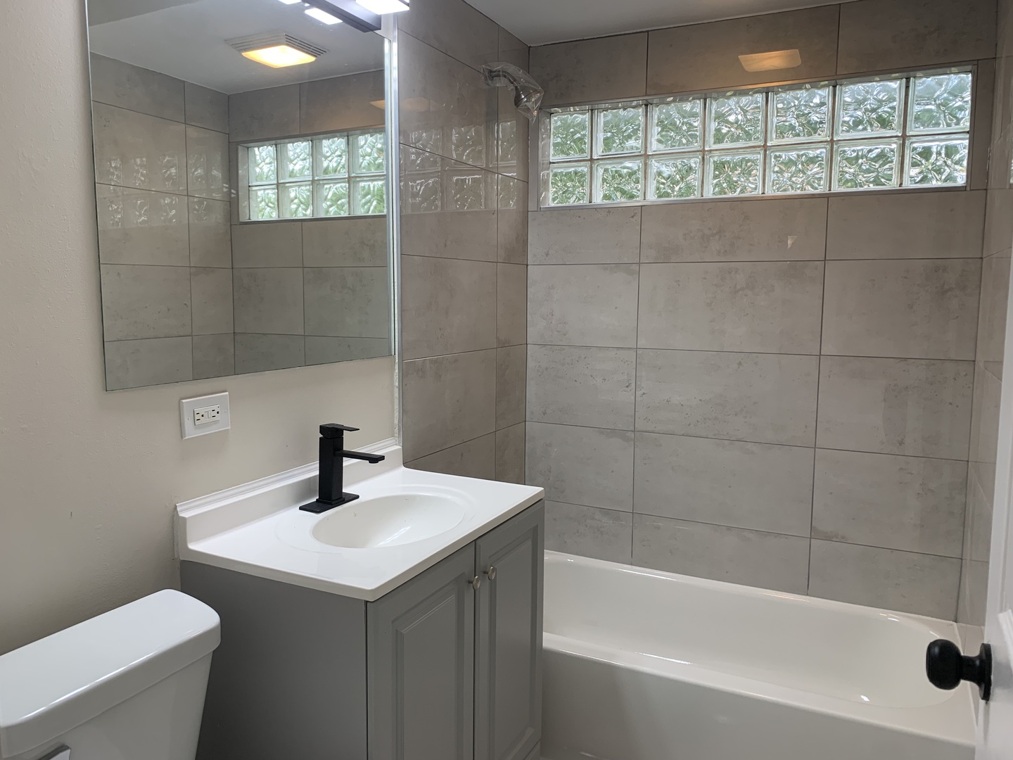 949 Harriet Avenue Property Photo 10