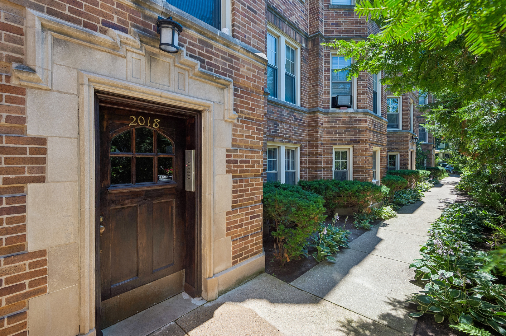 2018 W Greenleaf Avenue 1f Property Photo 2