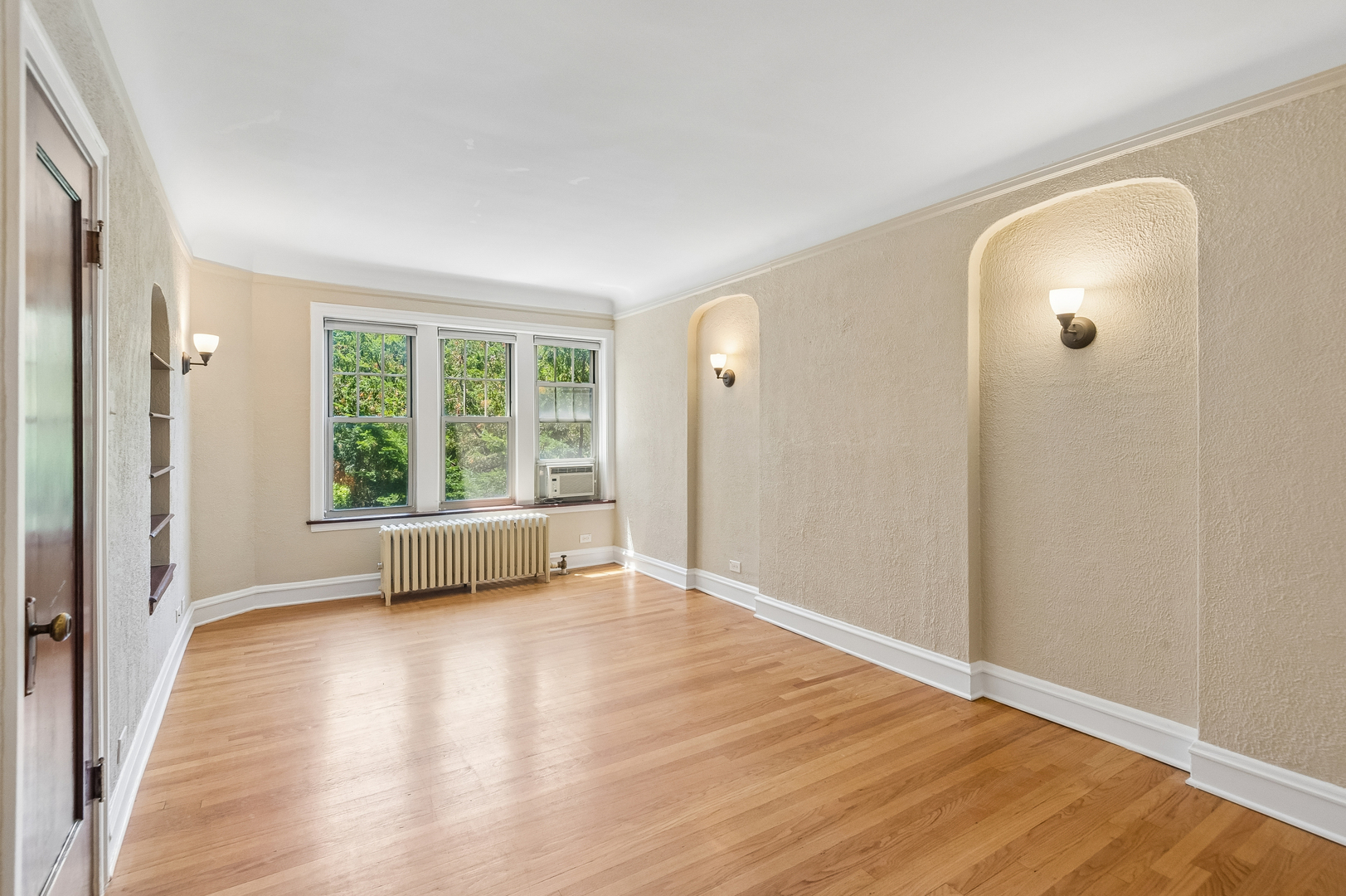 2018 W Greenleaf Avenue 1f Property Photo 3