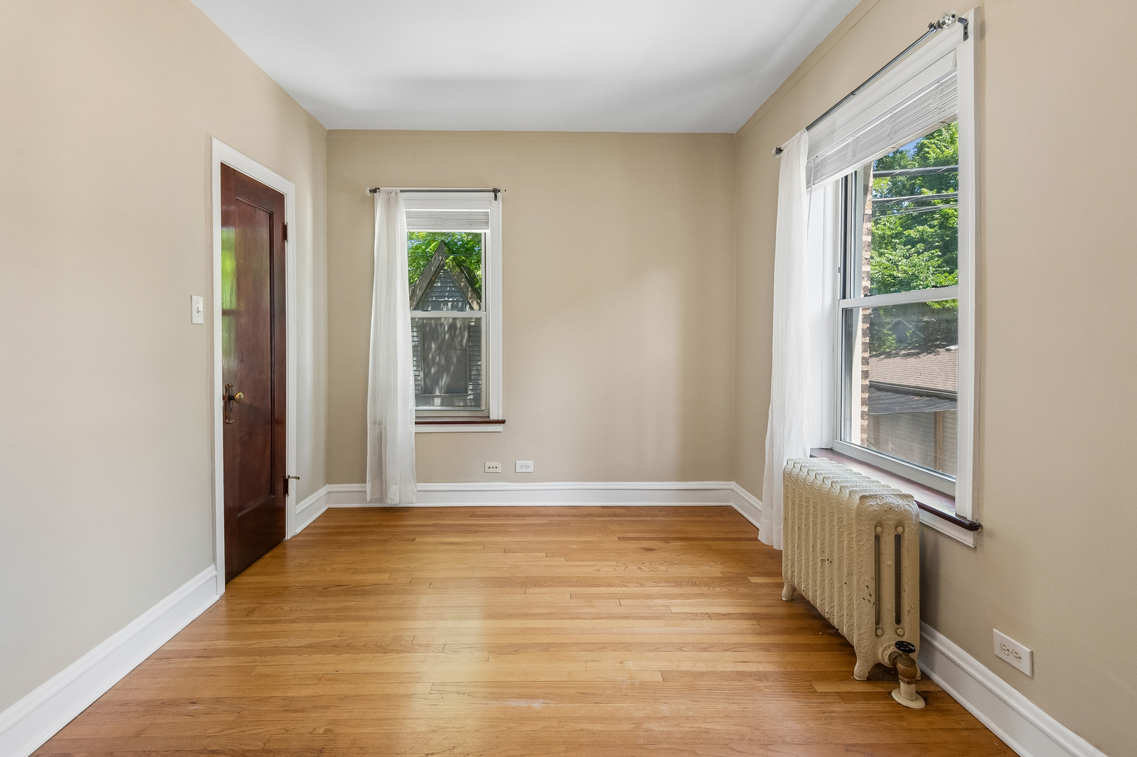 2018 W Greenleaf Avenue 1f Property Photo 9