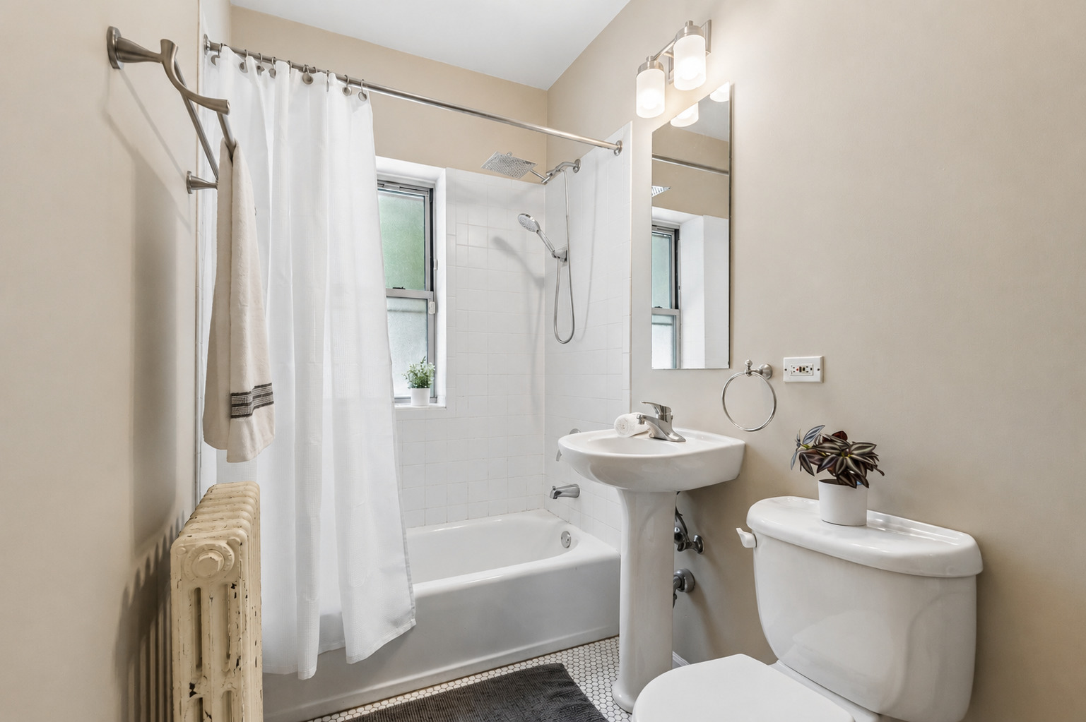 2018 W Greenleaf Avenue 1f Property Photo 11