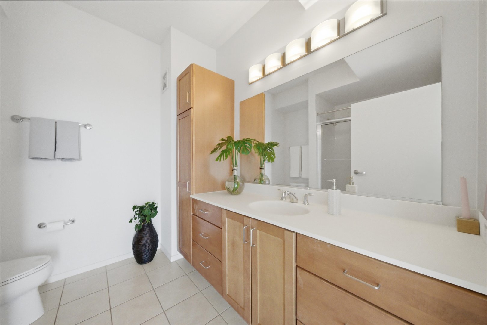 9655 Woods Drive 1806 Property Photo 8