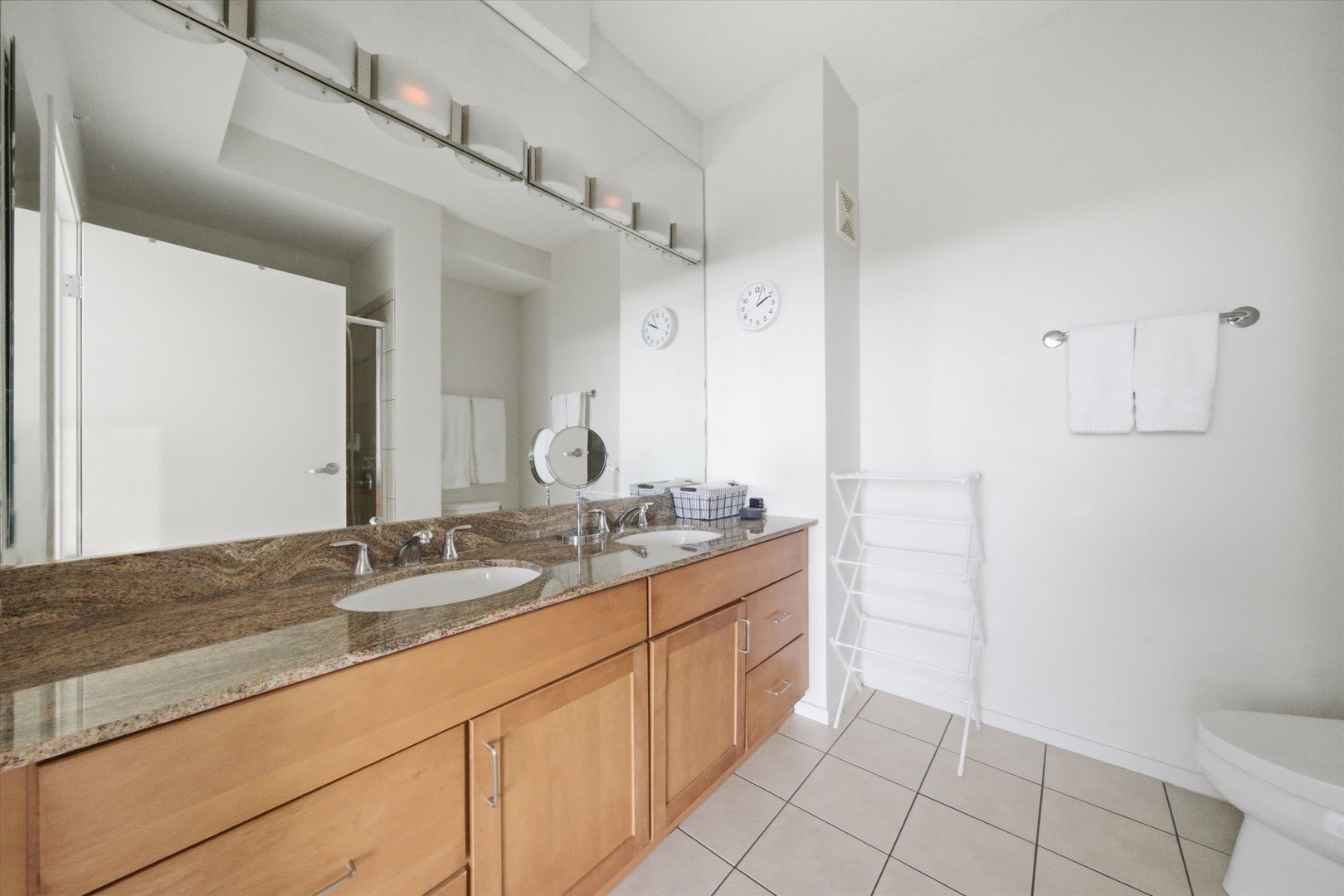 9655 Woods Drive 1806 Property Photo 9