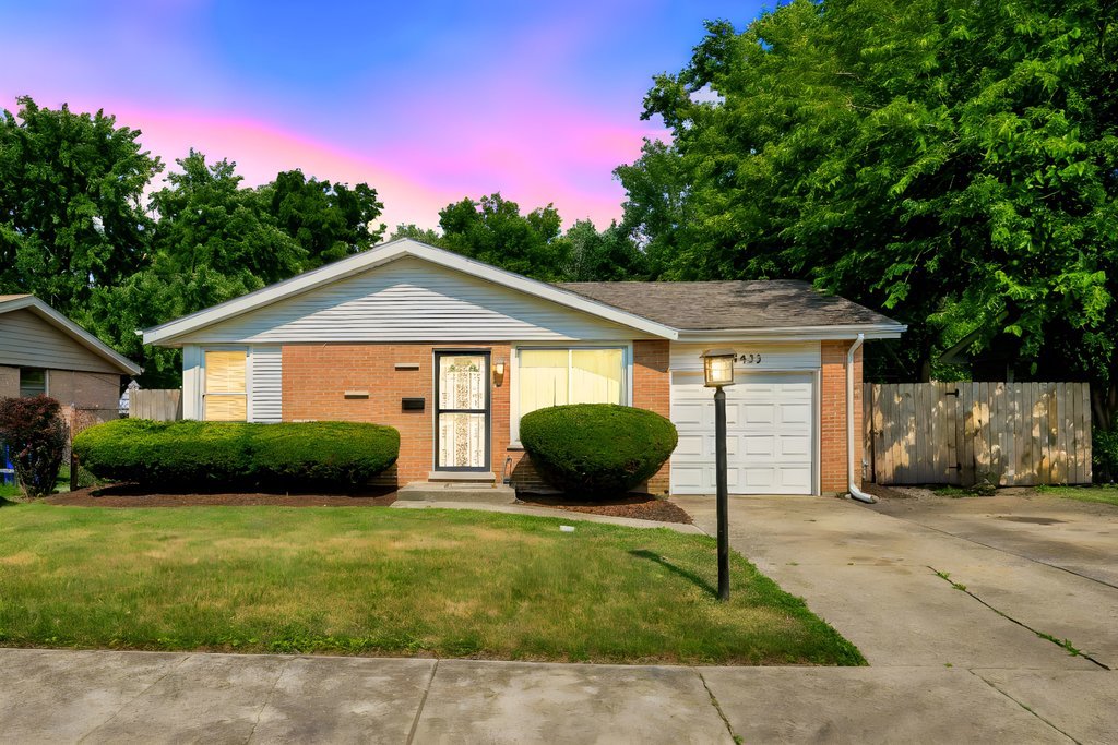 14433 Springfield Avenue Property Photo 1