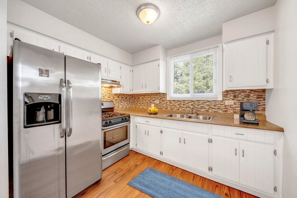 14433 Springfield Avenue Property Photo 8