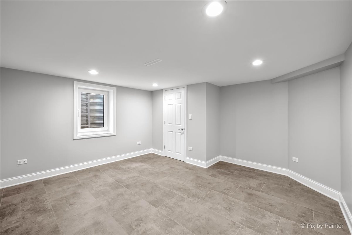 506 Lakepoint Drive Property Photo 16
