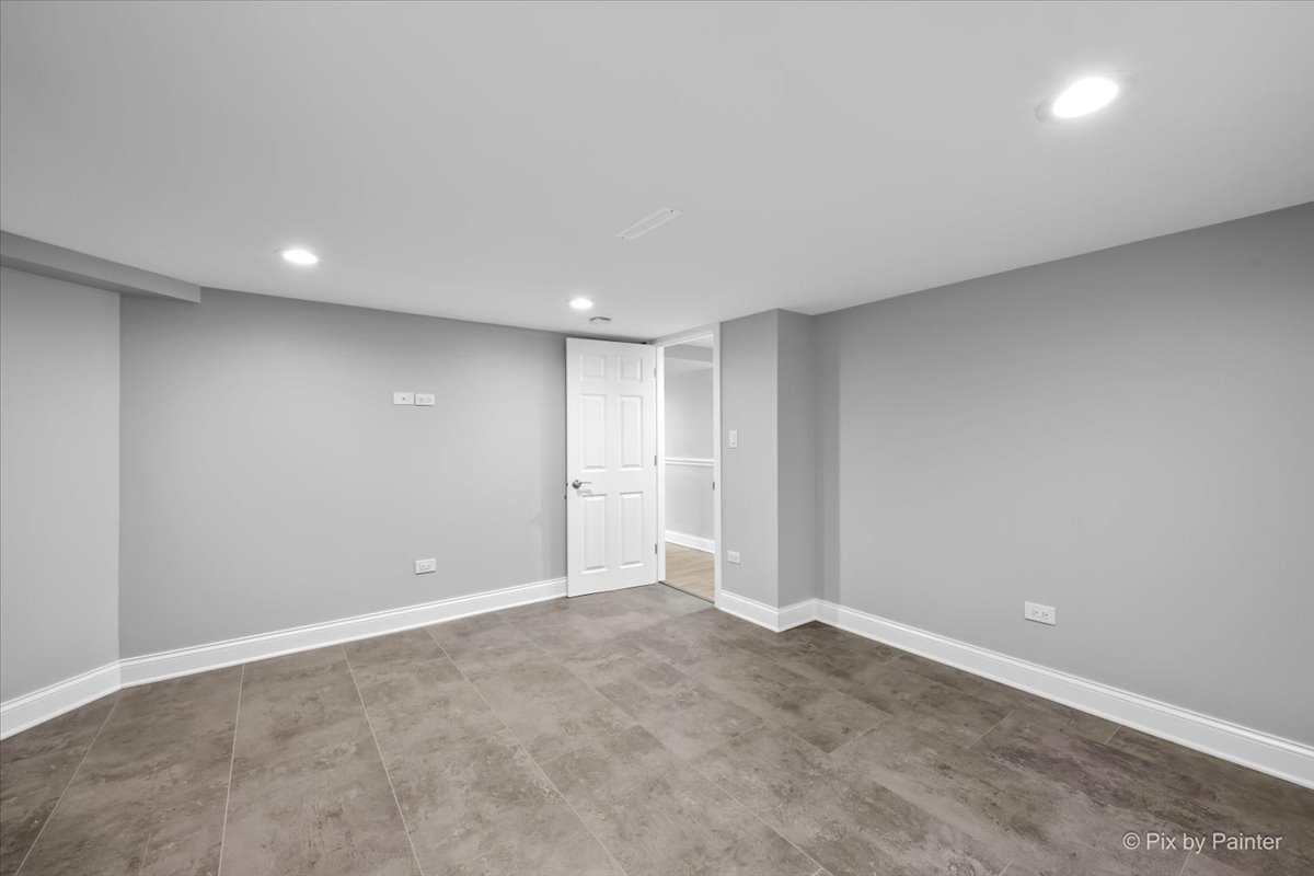 506 Lakepoint Drive Property Photo 17