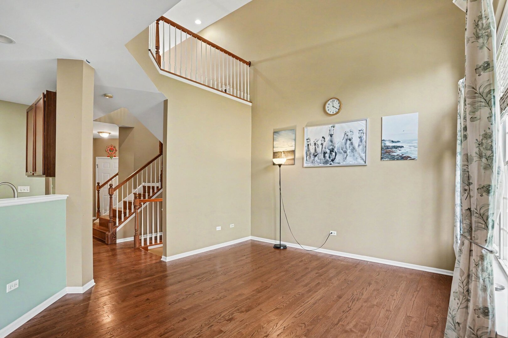 444 Vaughn Circle Property Photo 3