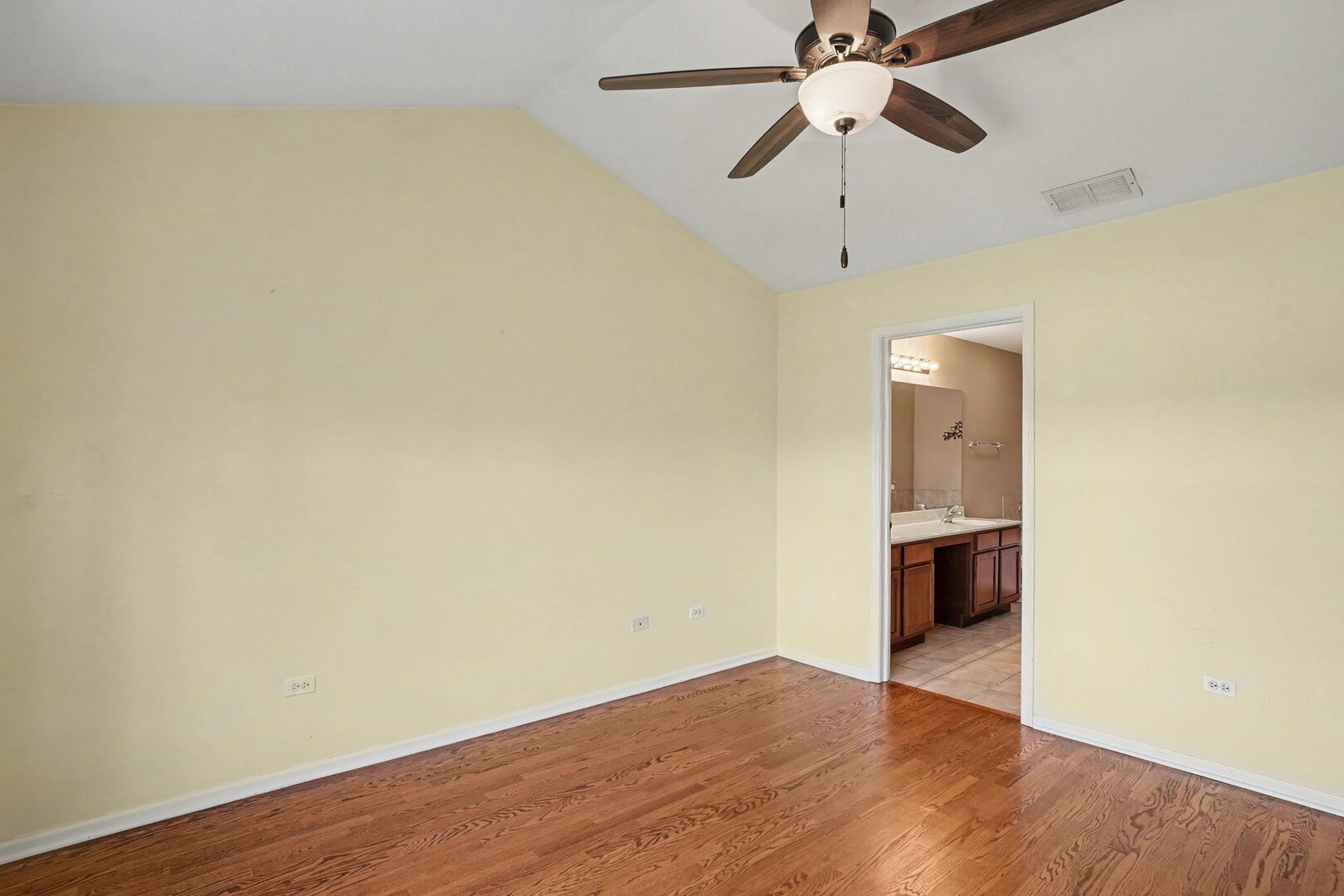 444 Vaughn Circle Property Photo 18