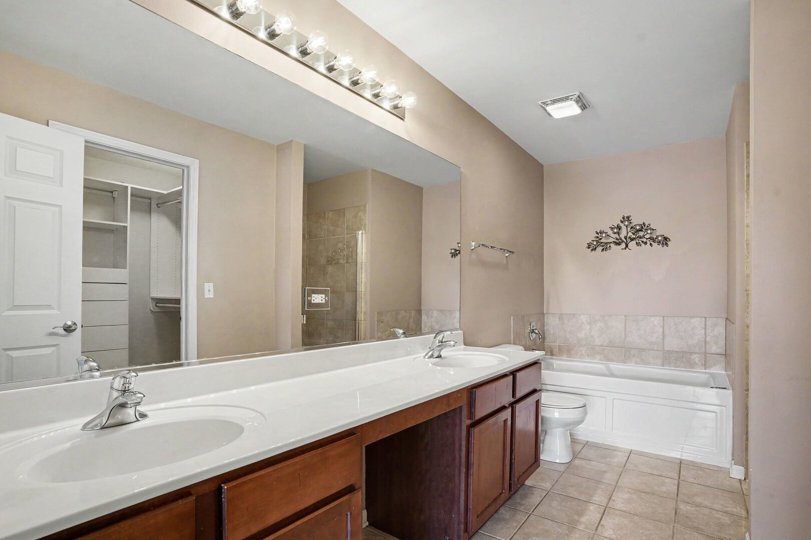 444 Vaughn Circle Property Photo 19