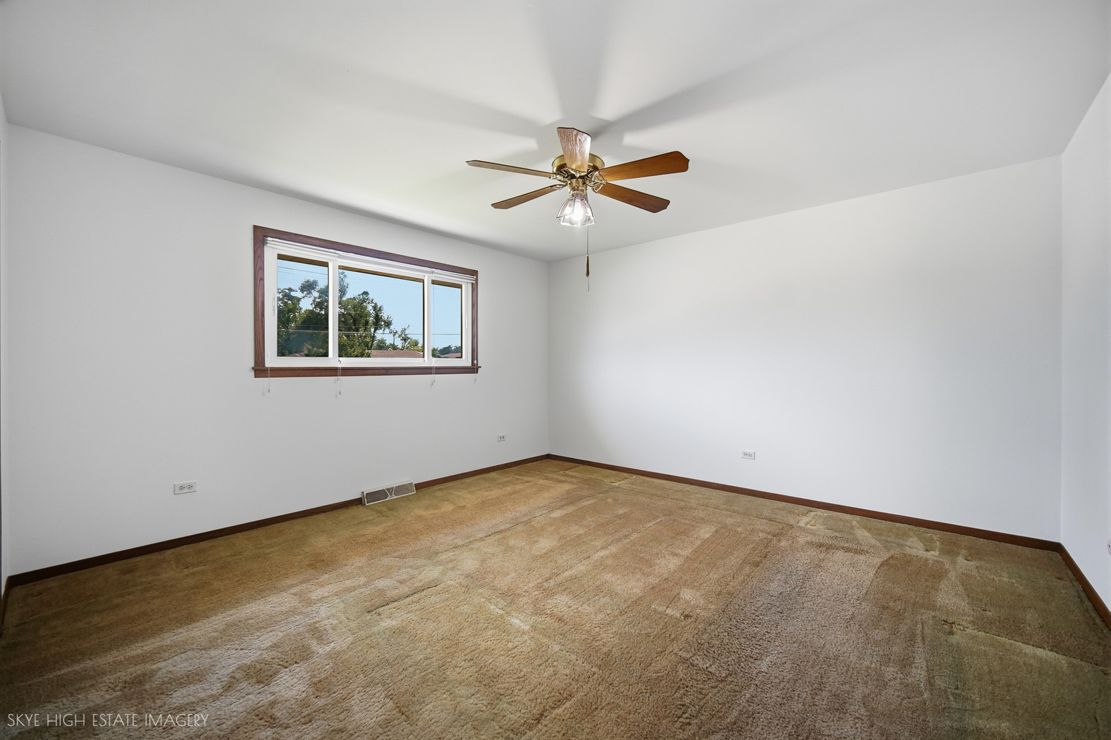 7040 W 107th Street Property Photo 8