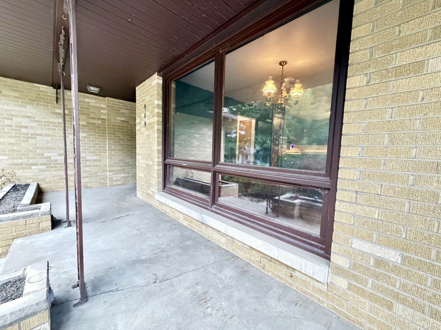 909 W Washington Street Property Photo 2