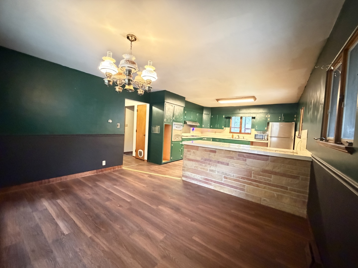 909 W Washington Street Property Photo 6
