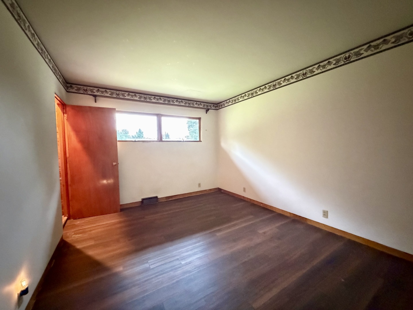 909 W Washington Street Property Photo 10