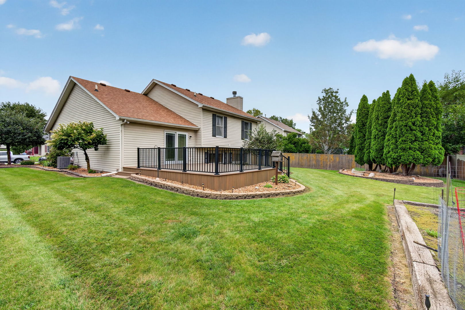 304 Thames Drive Property Photo 6