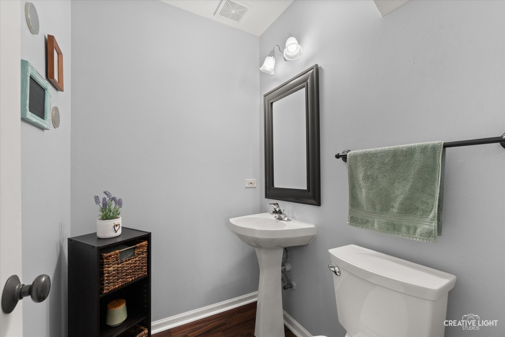 343 Capitol Drive Property Photo 10