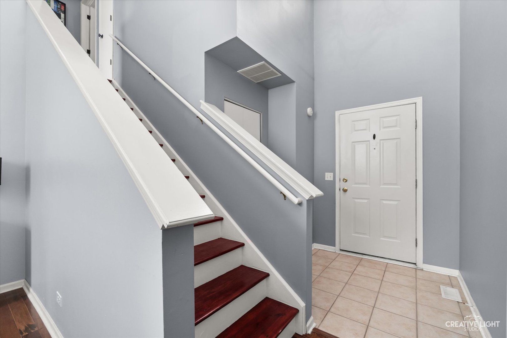 343 Capitol Drive Property Photo 14