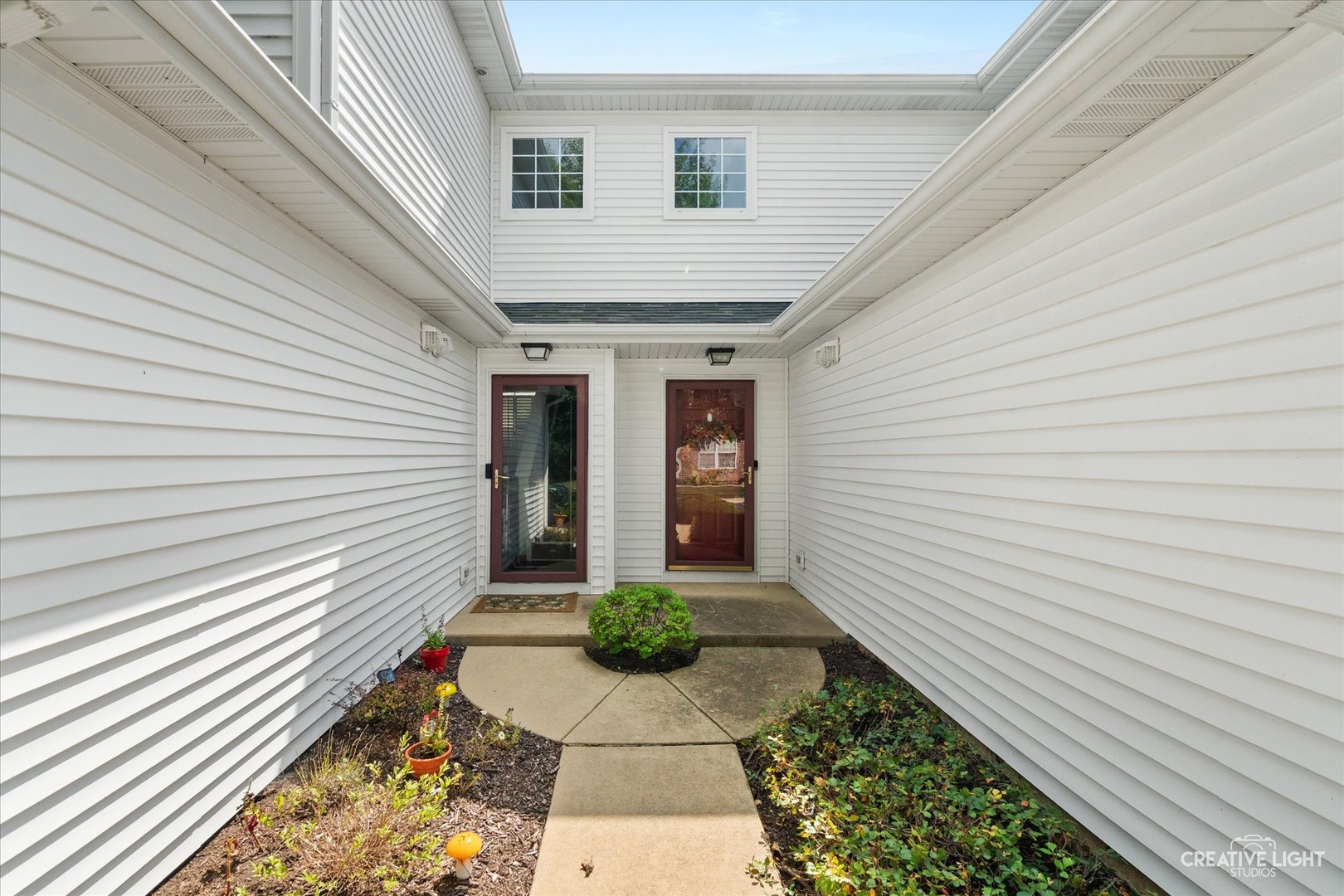 343 Capitol Drive Property Photo 17