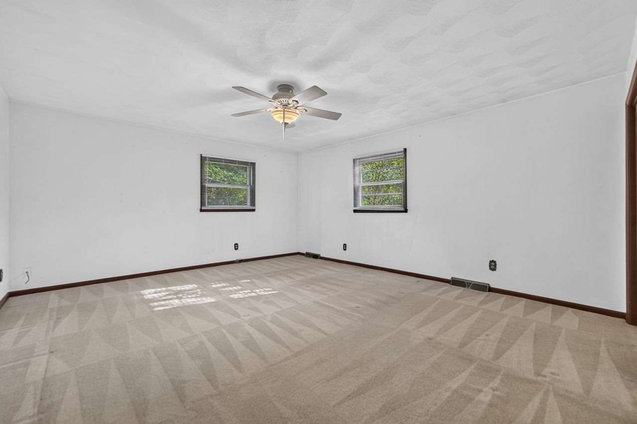 5555 Roanoke Road Property Photo 17