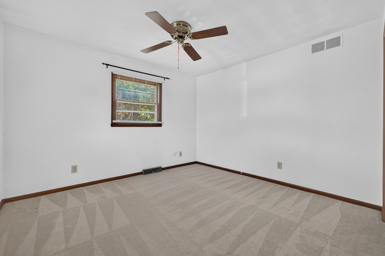 5555 Roanoke Road Property Photo 22