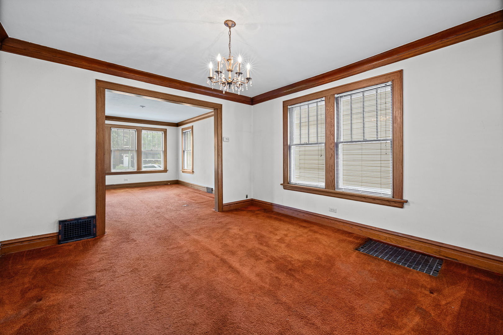3314 N Kenneth Avenue Property Photo 2