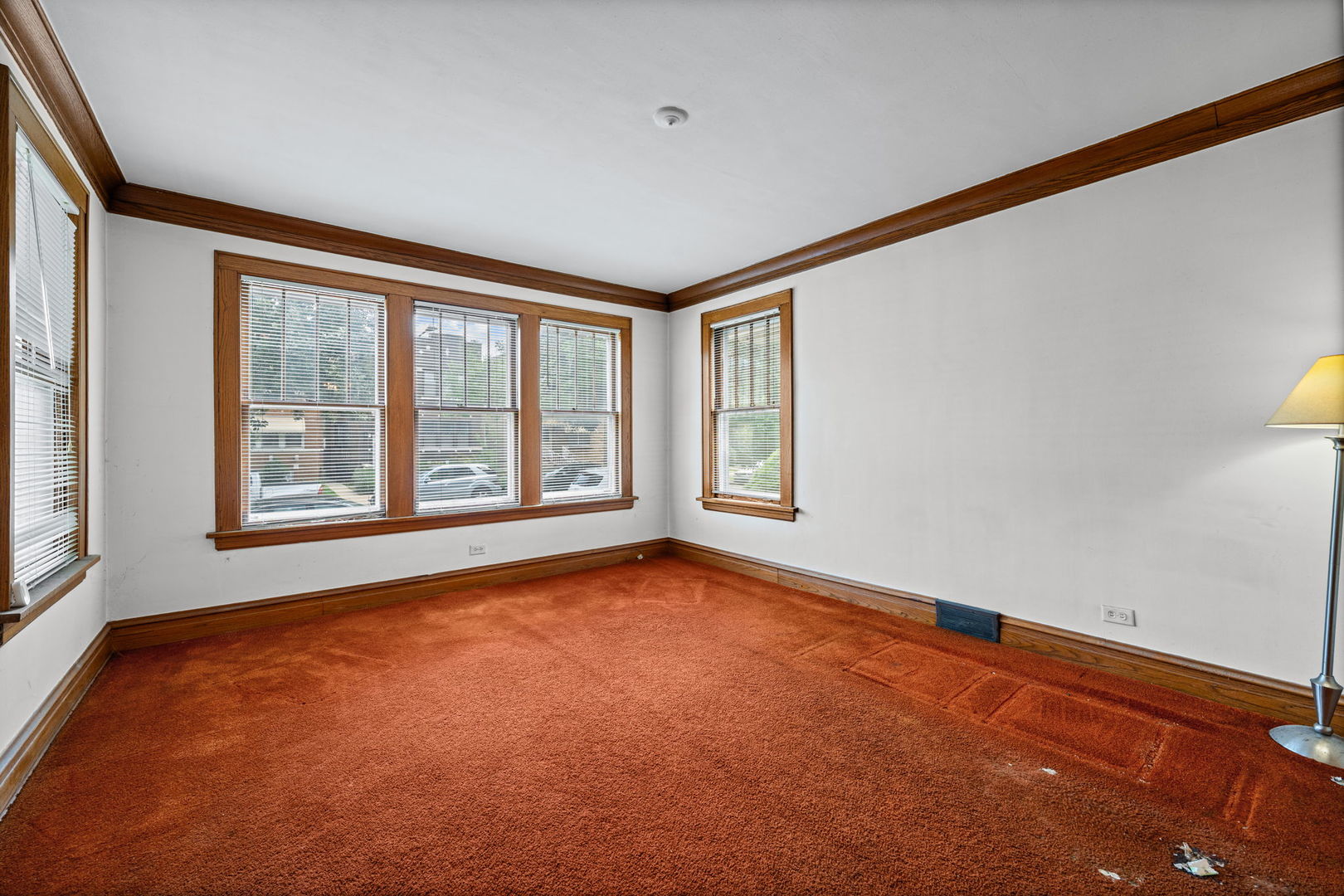 3314 N Kenneth Avenue Property Photo 4