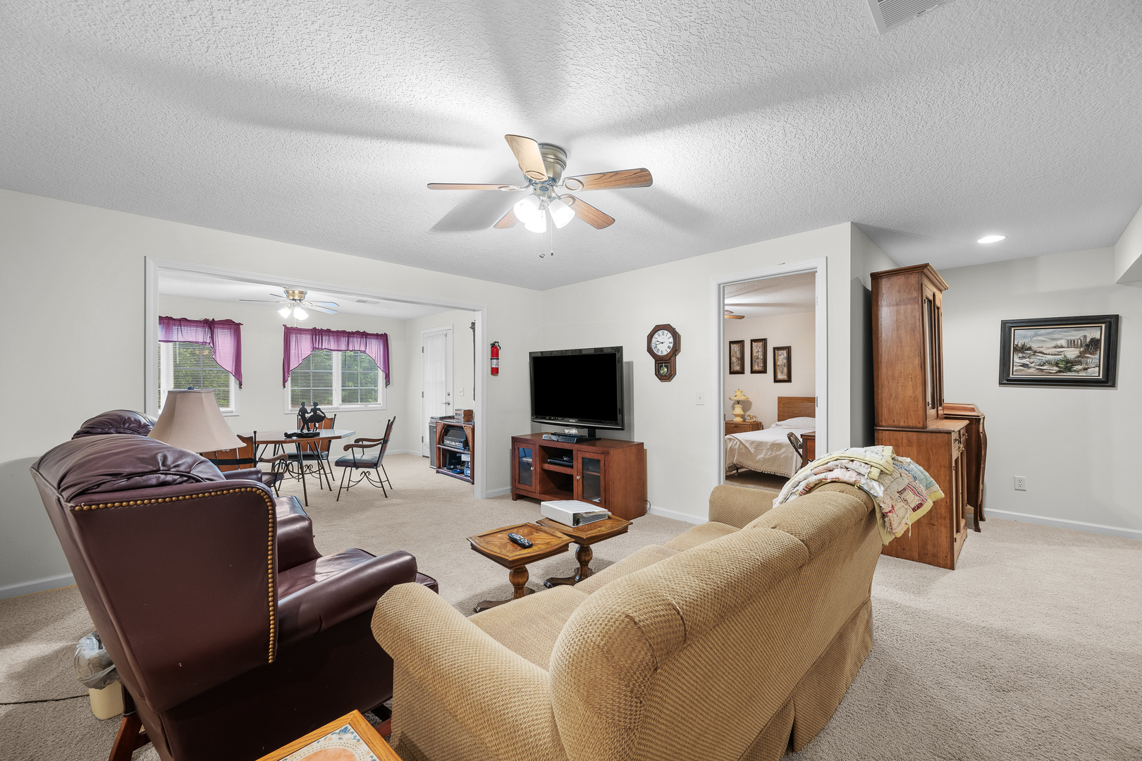 4046 Charles Court Property Photo 23