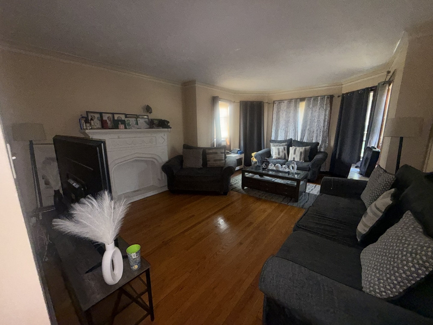 1637 N Sayre Avenue Property Photo 6
