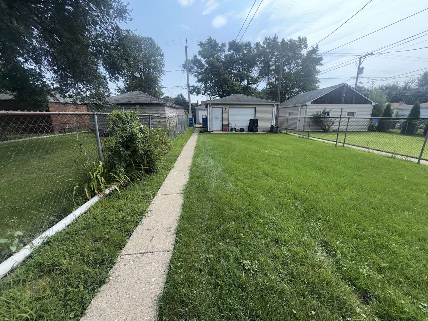 1637 N Sayre Avenue Property Photo 25