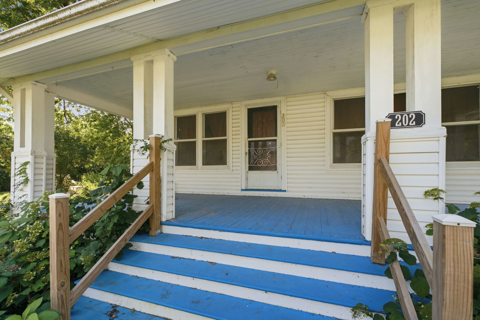 202 E Liberty Street Property Photo 3