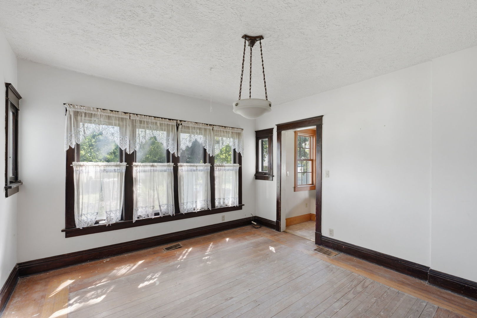 202 E Liberty Street Property Photo 15
