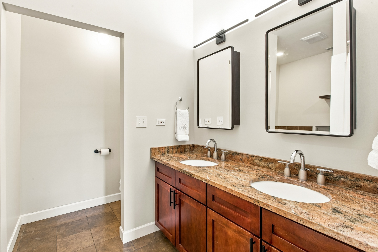803 N Campbell Avenue 1a Property Photo 15