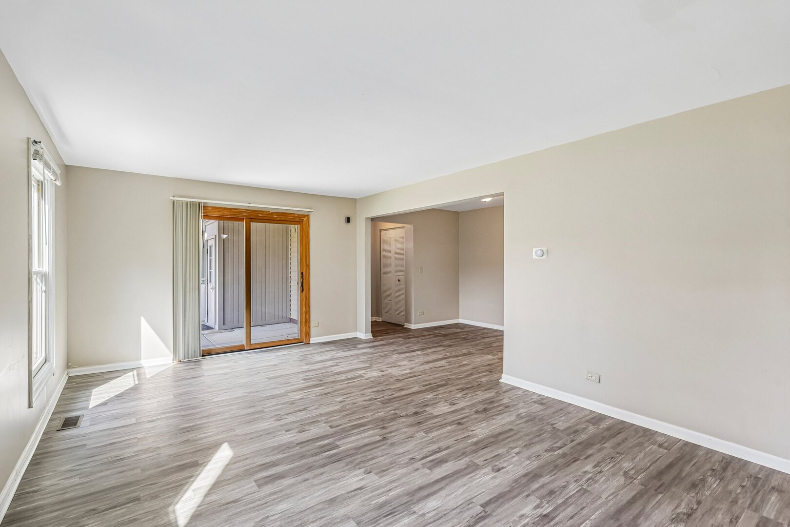 1760 Bristol Walk B Property Photo 7