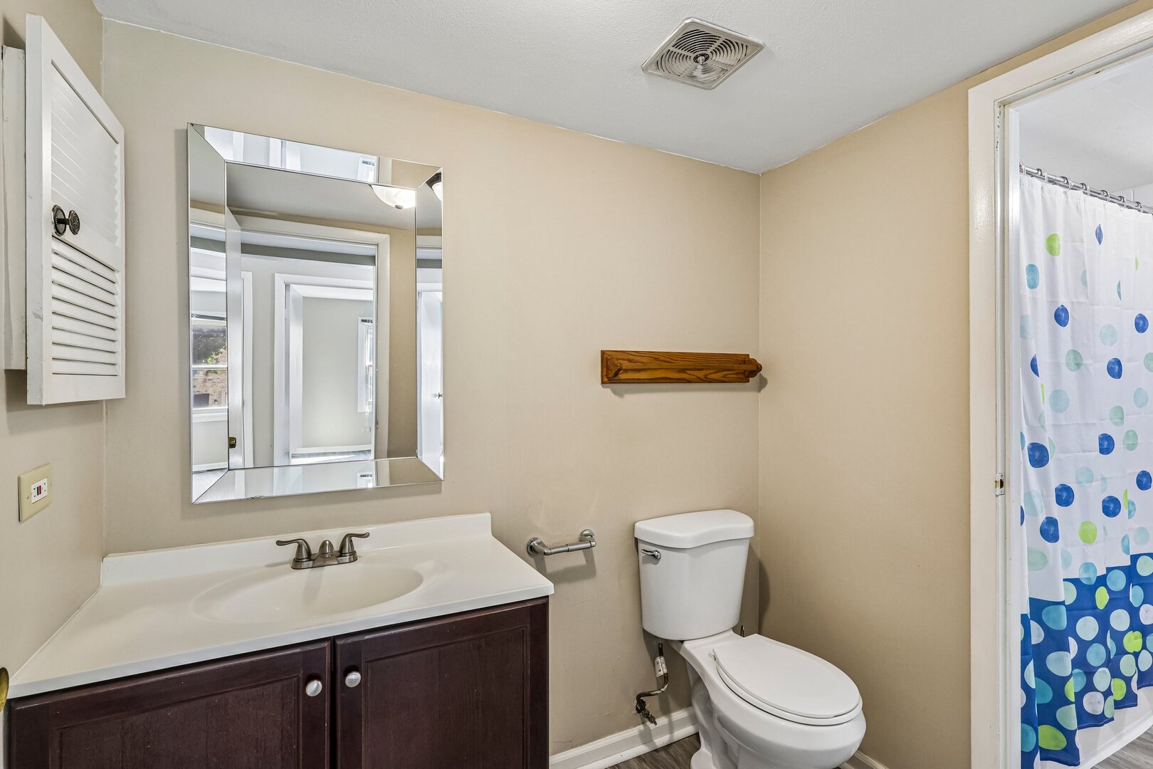 1760 Bristol Walk B Property Photo 12