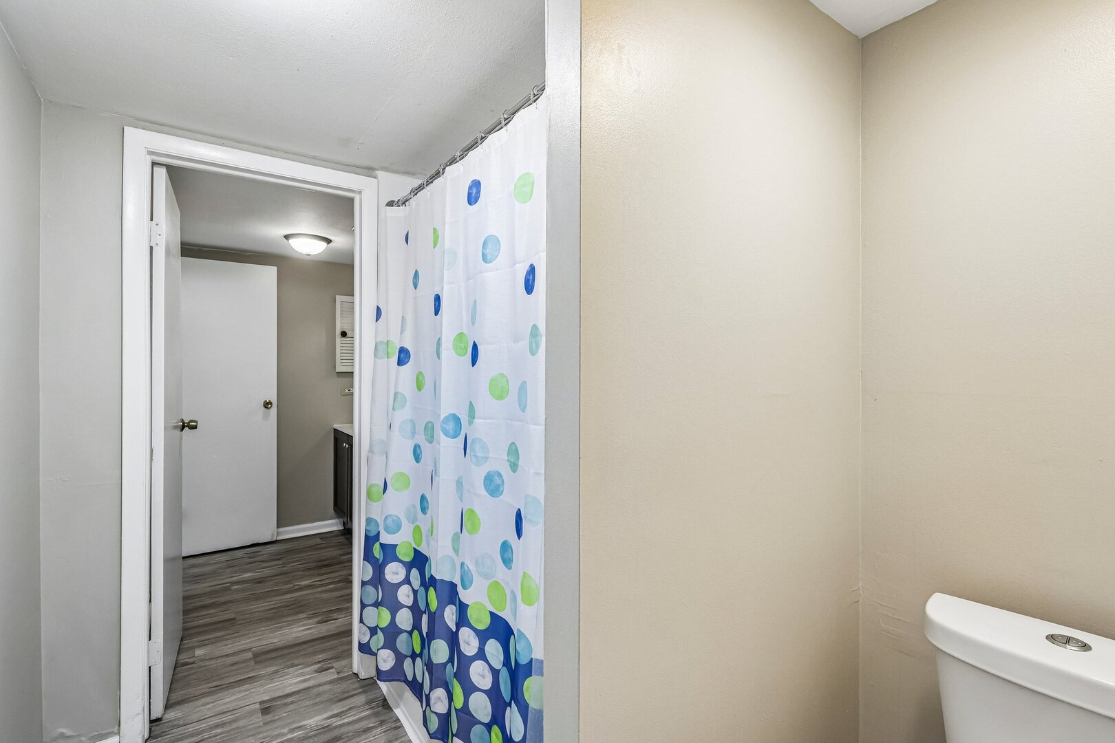 1760 Bristol Walk B Property Photo 13