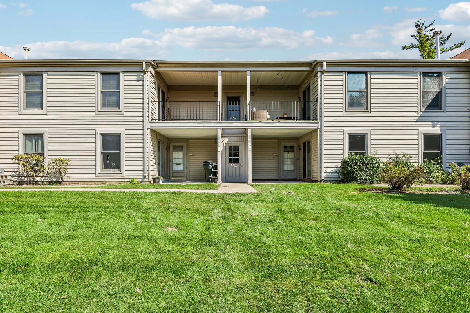 1760 Bristol Walk B Property Photo 20