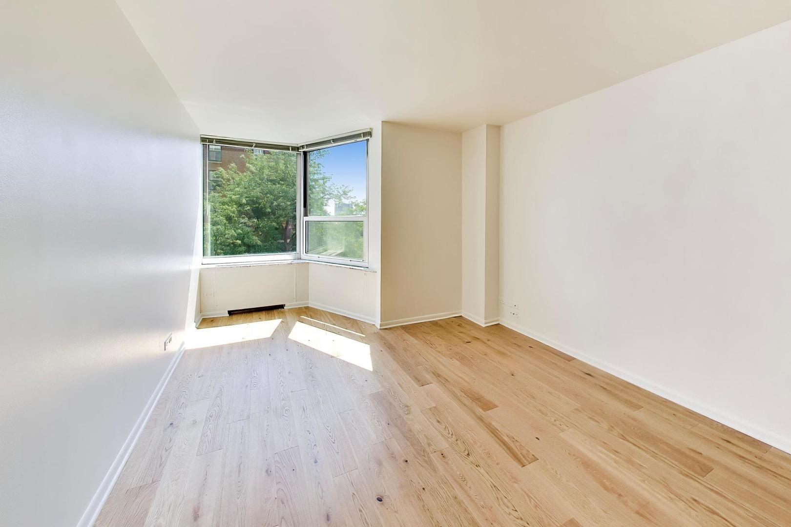 720 W Gordon Terrace 5m Property Photo 11