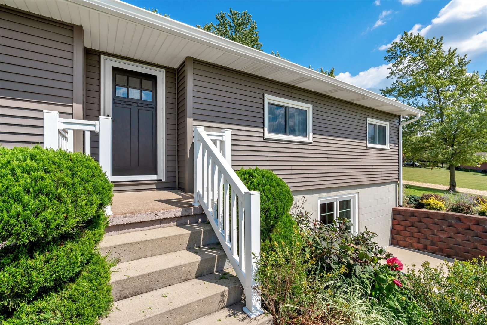 19310 Acker Road Property Photo 6