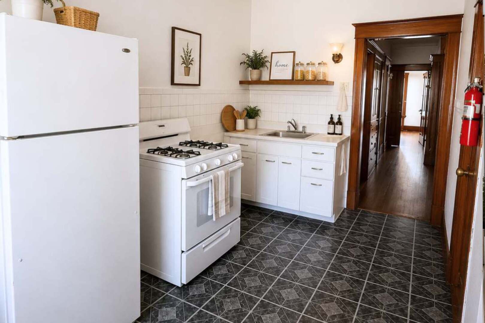 494 S Chicago Avenue 2n Property Photo 4
