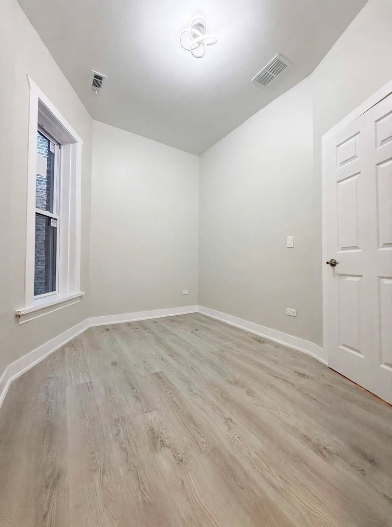 12744581 Property Photo 19
