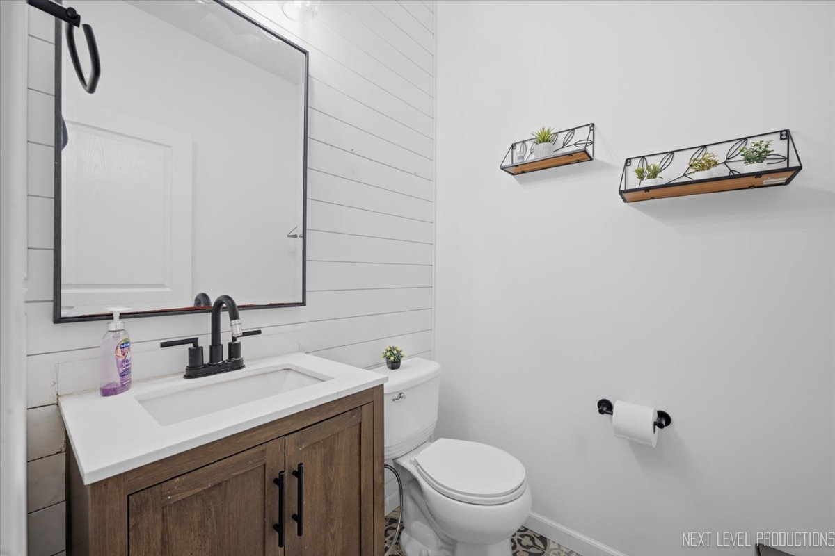 2427 Emerald Lane Property Photo 14