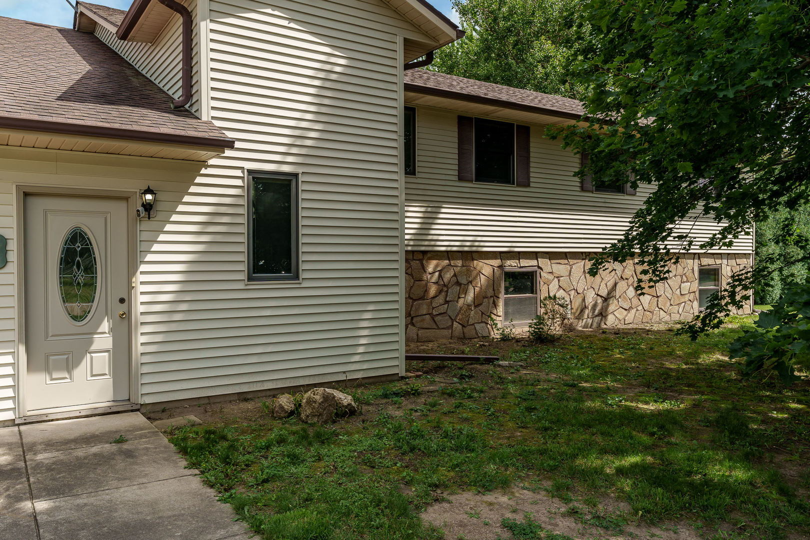 2379 Circle Drive Property Photo 2