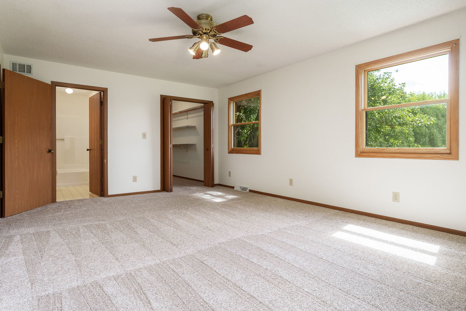 2379 Circle Drive Property Photo 10