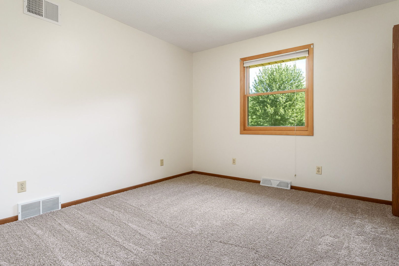 2379 Circle Drive Property Photo 13