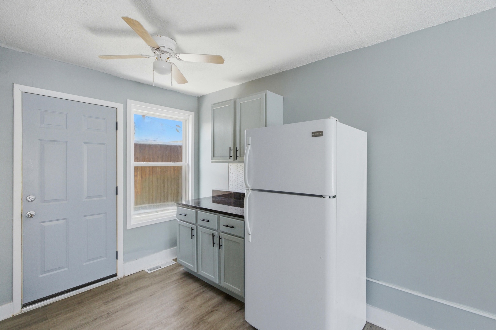 12300 S Elizabeth Street 3 Property Photo 6