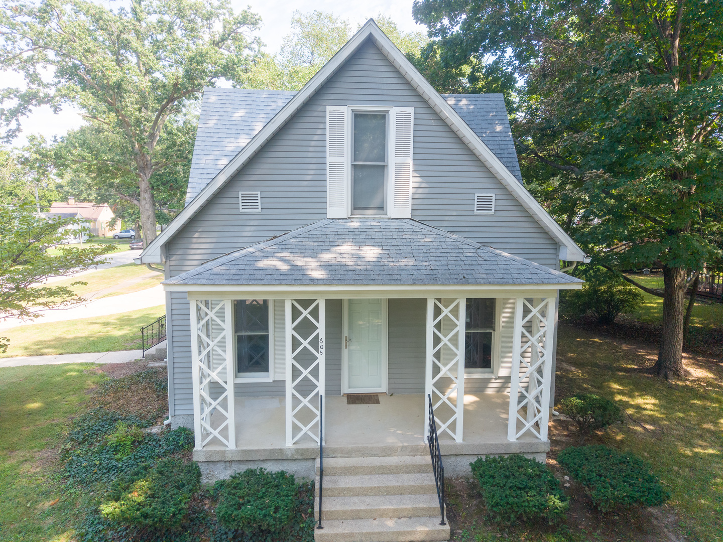 605 S Sycamore Street Property Photo 2
