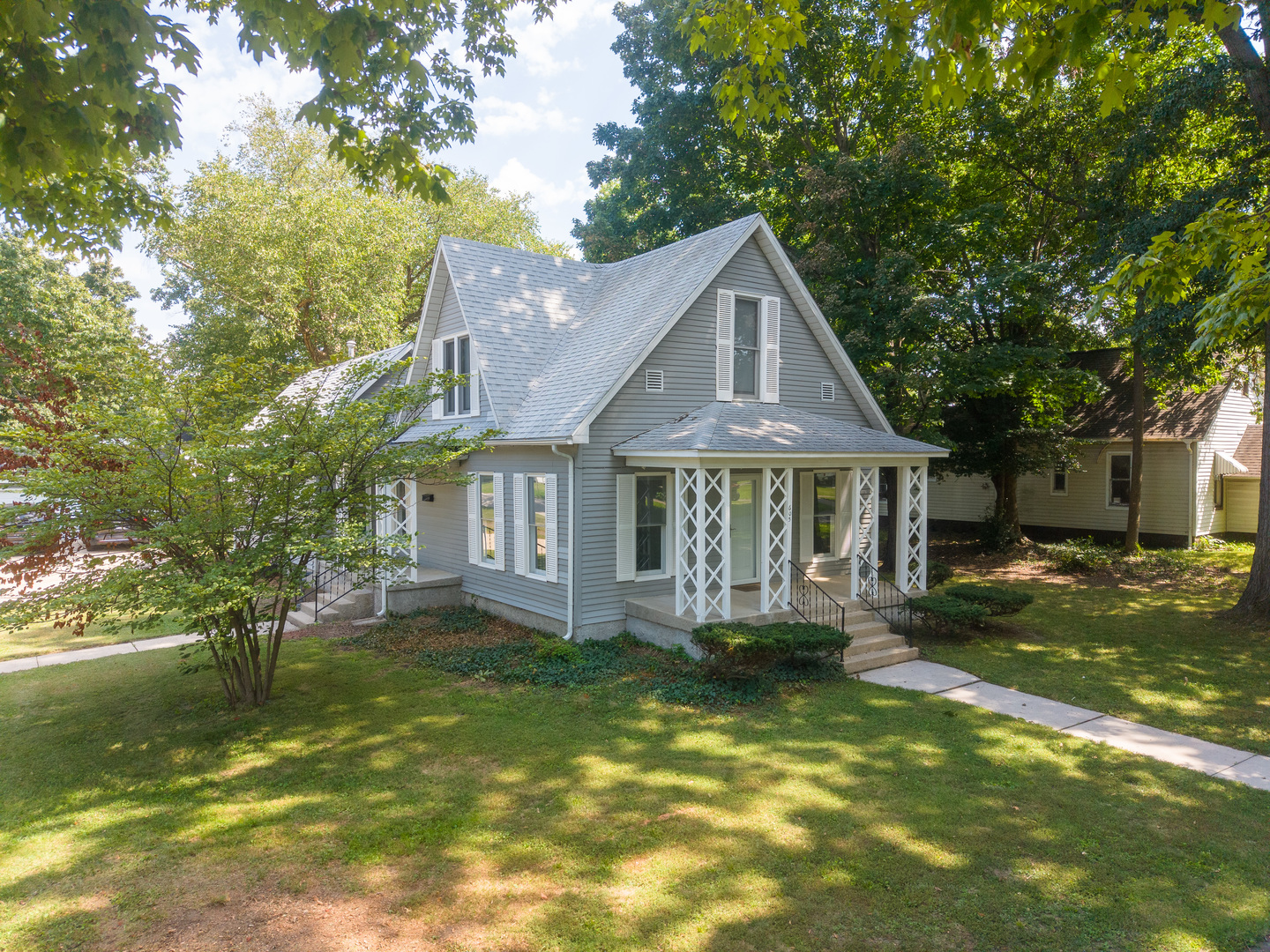 605 S Sycamore Street Property Photo 4