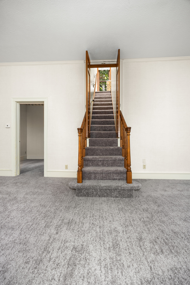 605 S Sycamore Street Property Photo 15