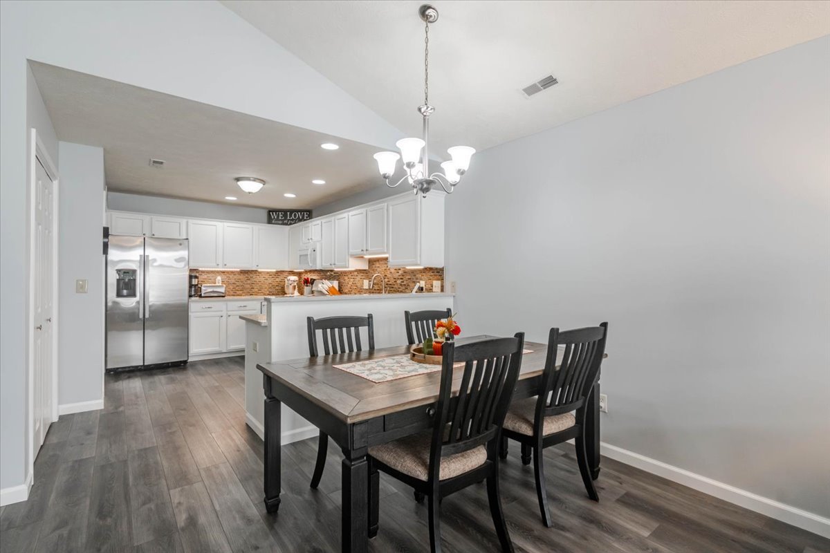 3711 Wine Way Property Photo 8